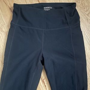 Black Mondetta leggings, size small